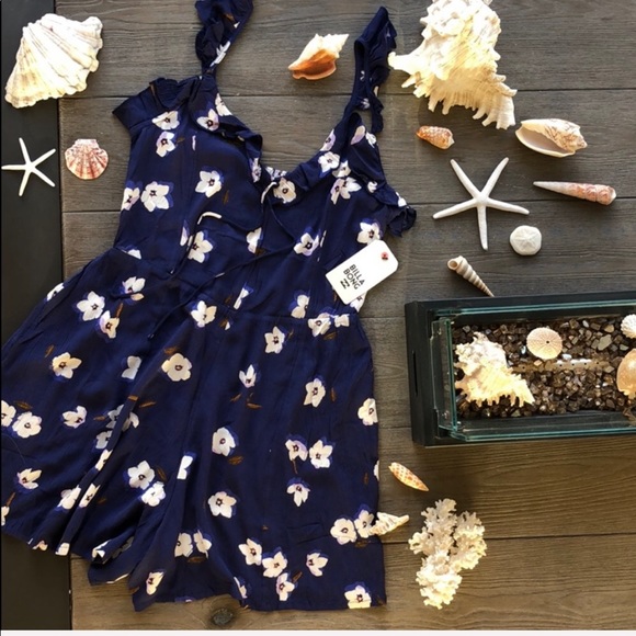 🌴🌼BILLABONG- FLIRTY FREE ROMPER🌼🌴 - Picture 2 of 8